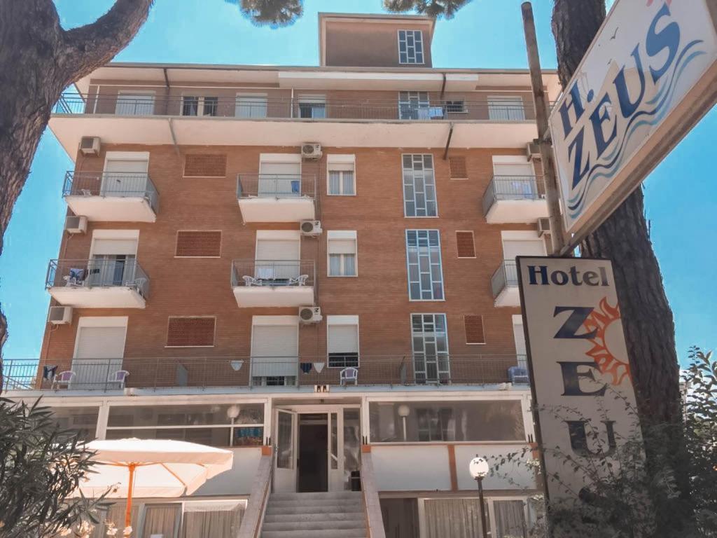 Hotel Zeus 切尔维亚 外观 照片